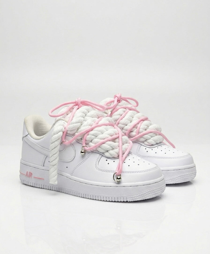 Air Force 1 Blanche custom aux finitions roses